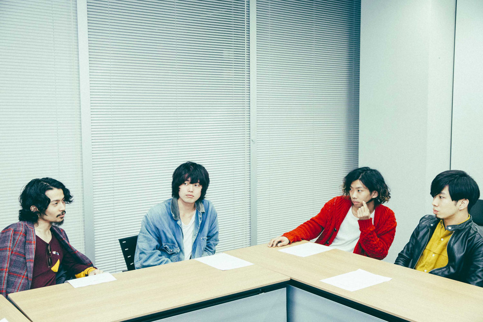 革新的音楽集団・King Gnuが登場!注目度NO.1の彼らがセレクトした “来世でも聴きたい”楽曲とは?(1)